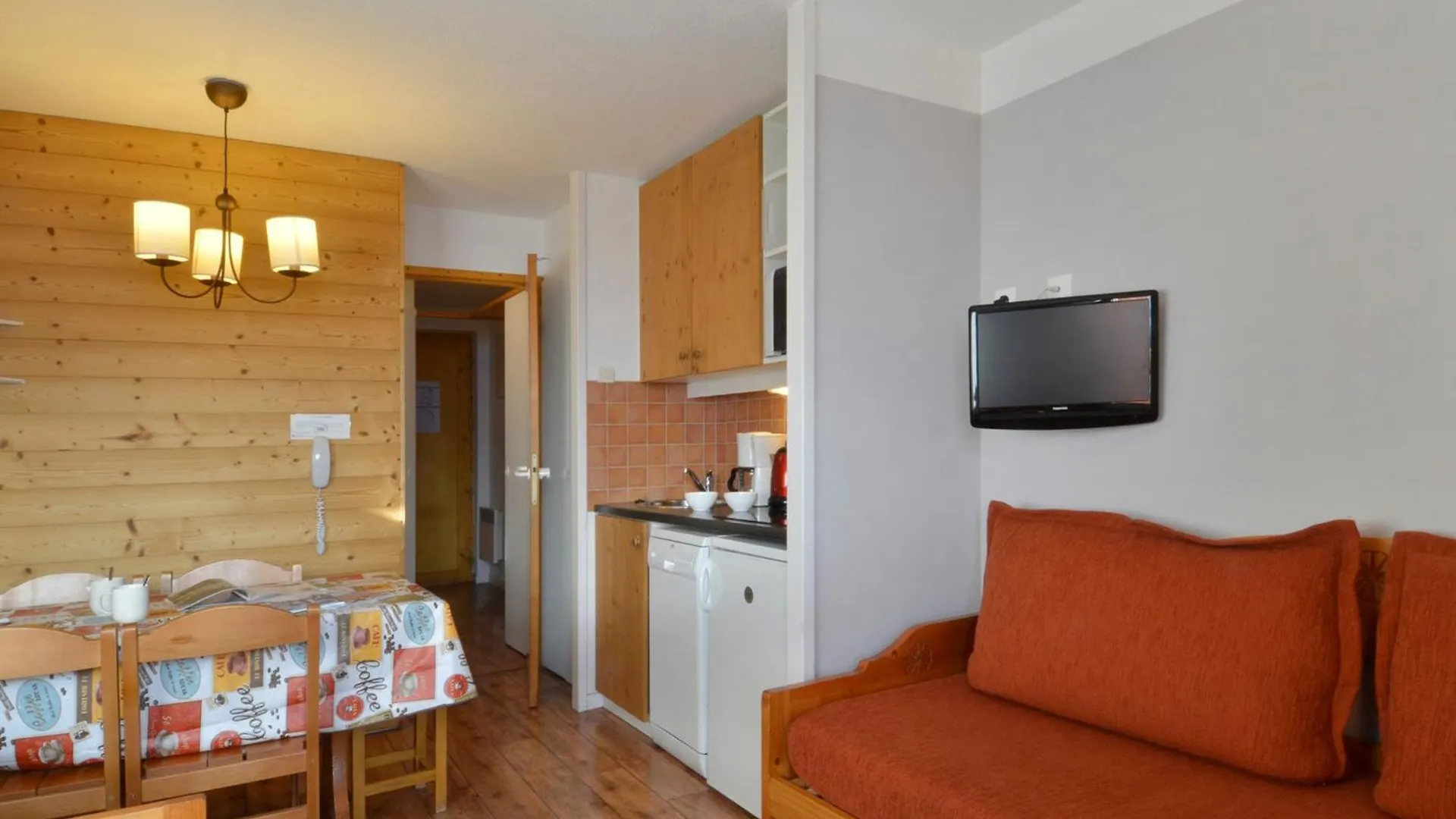 Studio Cabine Chaleureux - Skis Aux Pieds - 4 Pers - Acceptant Animaux - Fr-1-181-2401 La Plagne-Tarentaise